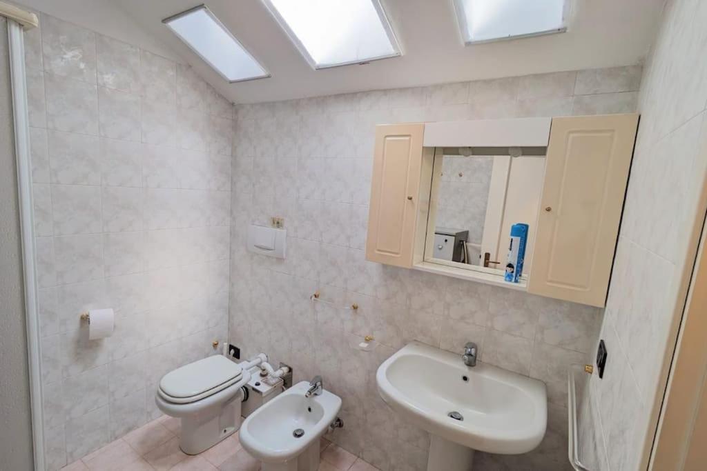 Amazing Apartment With View Near Metro Turin Exterior photo